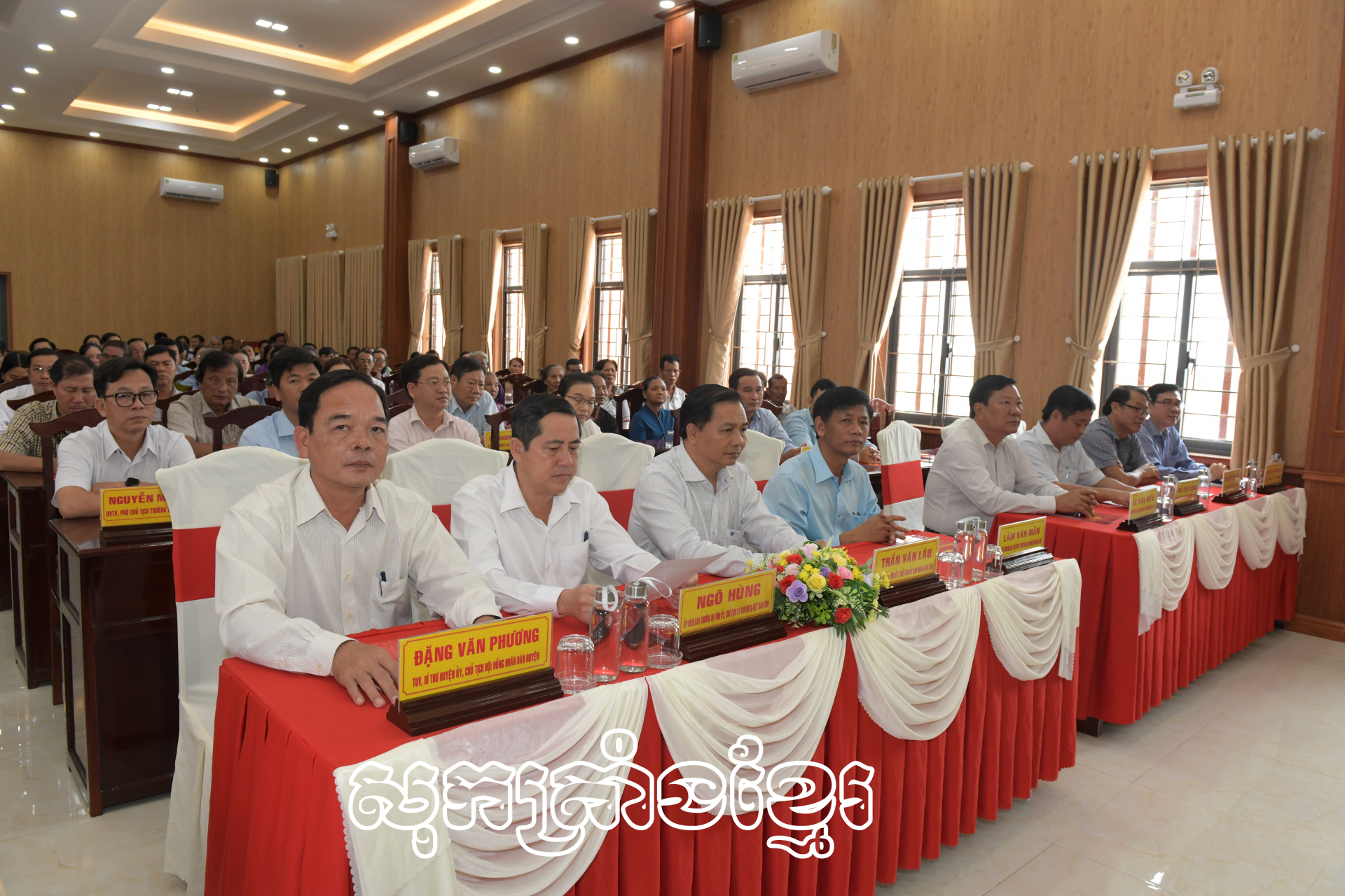 ប្រគល់ផ្ទះចំនួន៣២៨ខ្នងជូនគ្រួសារក្រតាមកម្មវិធីបំបាត់ផ្ទះបណ្តោះអាសន្នផ្ទះទ្រុឌទ្រោមនៅស្រុកមីស្វៀង