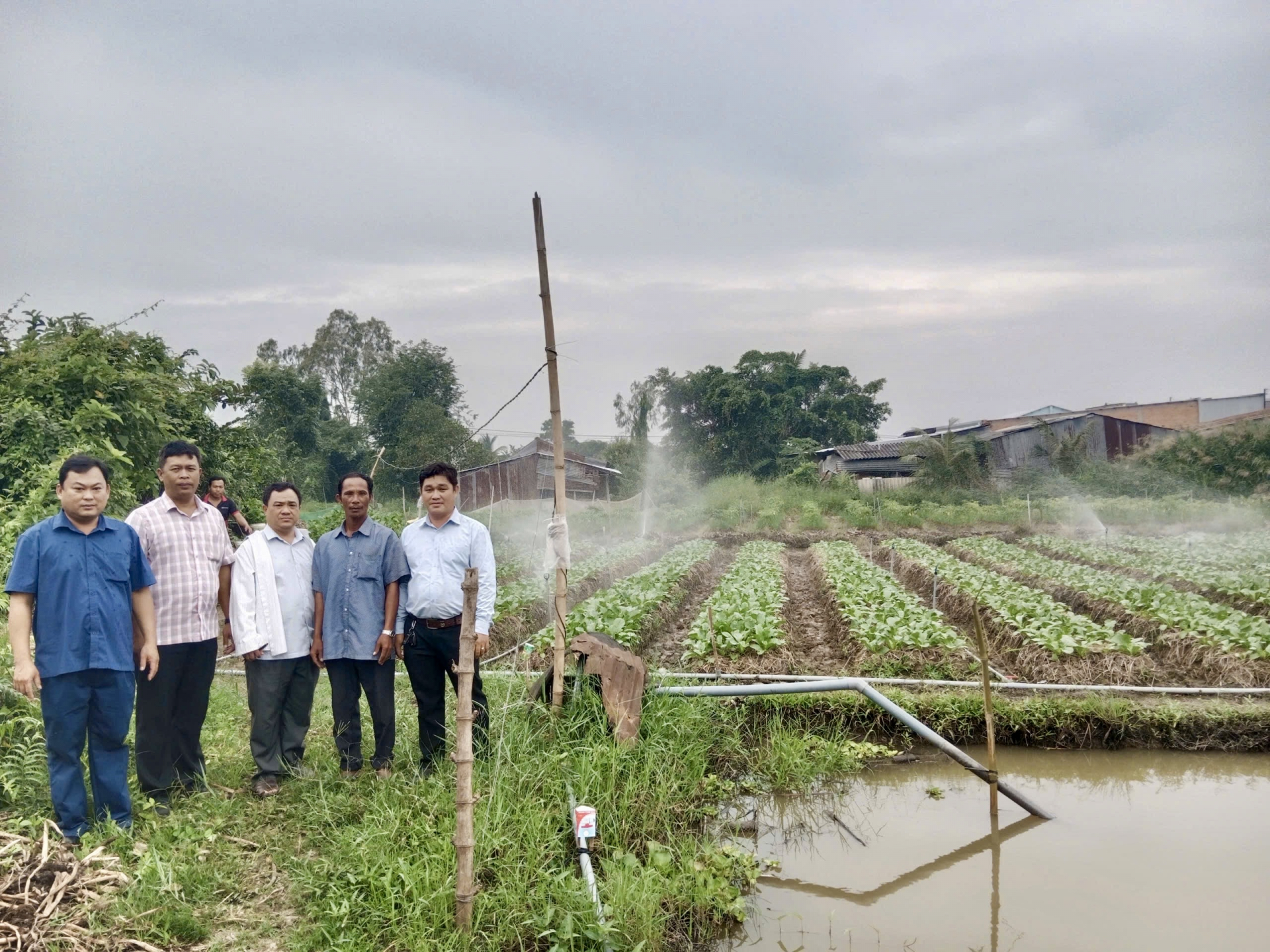 ជនរួមជាតិខ្មែរមីទូ រីករាយទទួលនិទាឃរដូវថ្មី