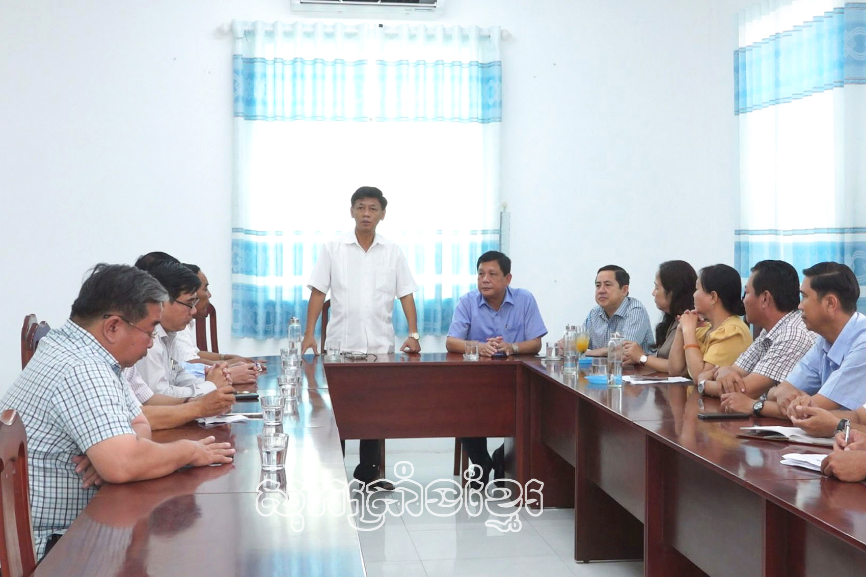 លេខាបក្សខេត្តឡឹមវ៉ាំងម៉ឹង ត្រួតពិនិត្យល្បឿនសាងសង់ផ្ទះបណ្តោះអាសន្ន  ផ្ទះទ្រុឌទ្រោម