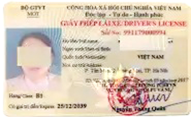 នគរបាលថ្នាក់ឃុំអនុវត្តភារកិច្ចទទួលលិខិត ដាក់ពាក្យសុំប្តូរនិងផ្តល់ប័ណ្ណបើកបរឡើងវិញ ដើម្បីបម្រើប្រជាជននៅមូលដ្ឋាន