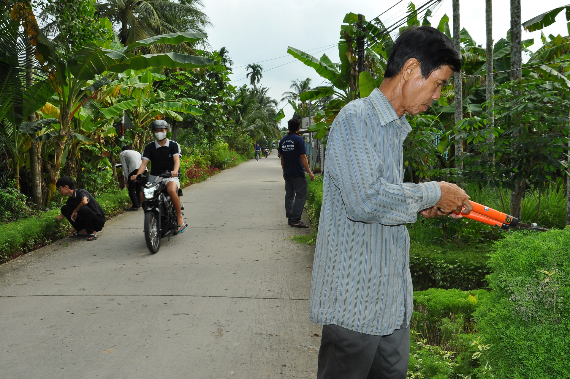 “សាខាបក្ស៤ល្អ”