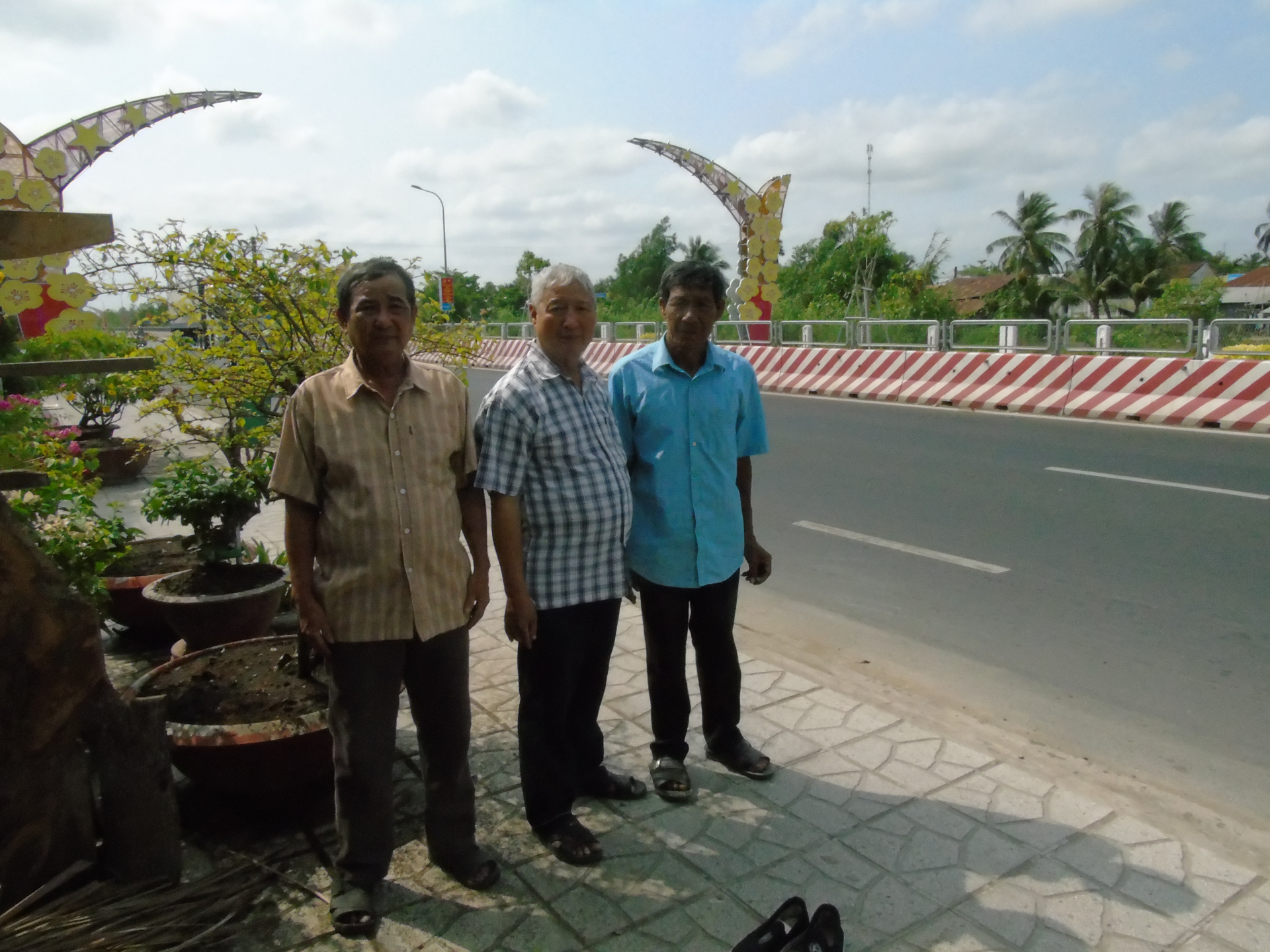 អ្នកដែលអស់ពីចិត្តដើម្បីភូមិស្រុក