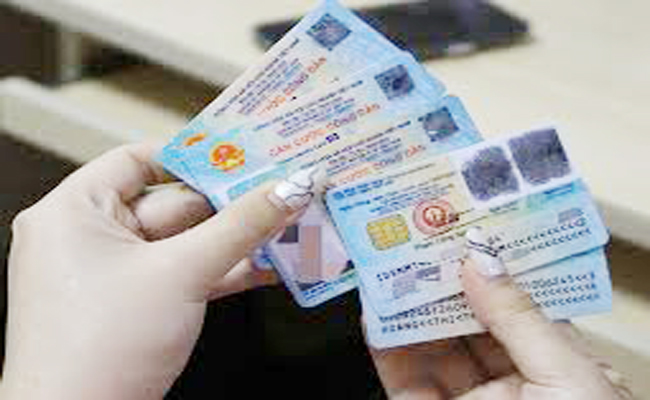 ករណី​តម្រូវ​ឱ្យ​ផ្លាស់​ប្ដូរ​អត្ត​សញ្ញាណ​ប័ណ្ណ​ពល​រដ្ឋ​មក​ជា​អត្ត​សញ្ញាណ​ប័ណ្ណ