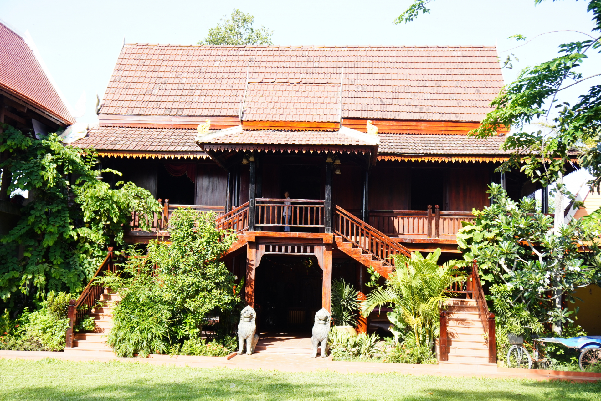 មកស្គាល់ផ្ទះសម័យបុរាណរបស់ជនរួម​ជាតិខ្មែរតាមរយៈសំណង់កុដិឈើនៅវត្តស្រឡូង