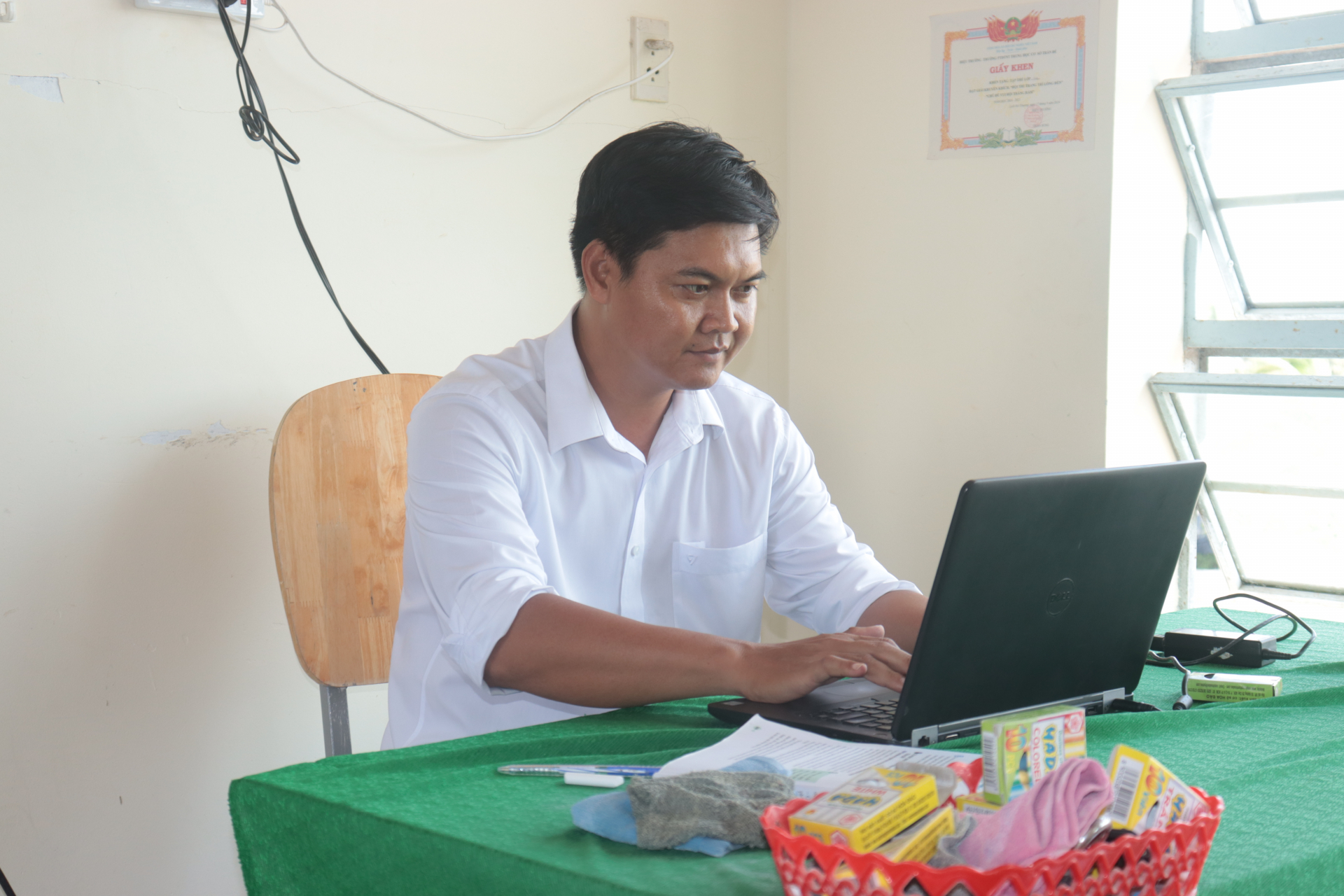 គំរូគ្រូបង្រៀនអស់ពីចិត្តនឹងរបរ