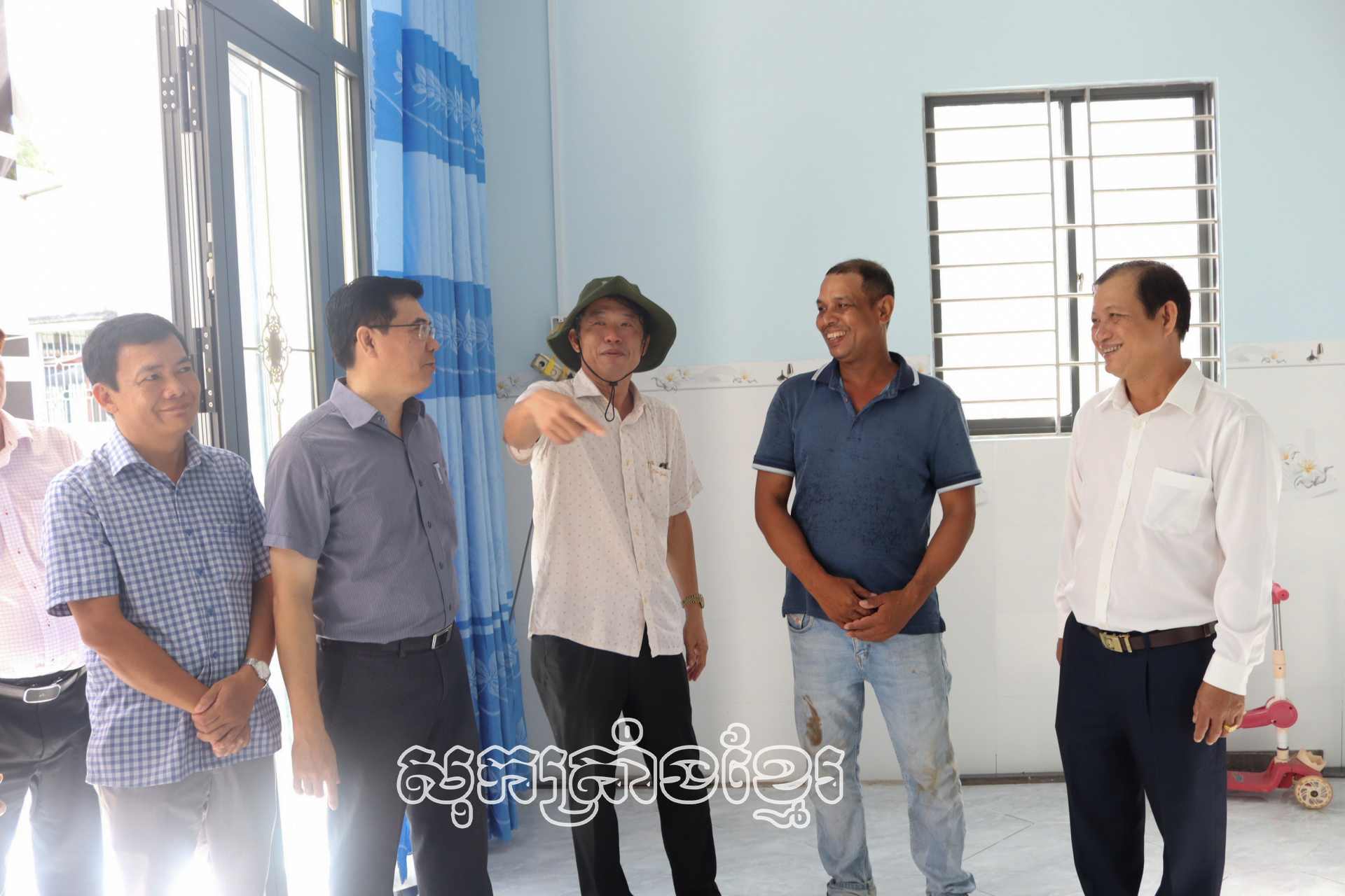 ស្រុកកេសាត់បង្កើនអនុវត្តការងារបំបាត់ផ្ទះបណ្តោះអាសន្ន ផ្ទះទ្រុឌទ្រោម