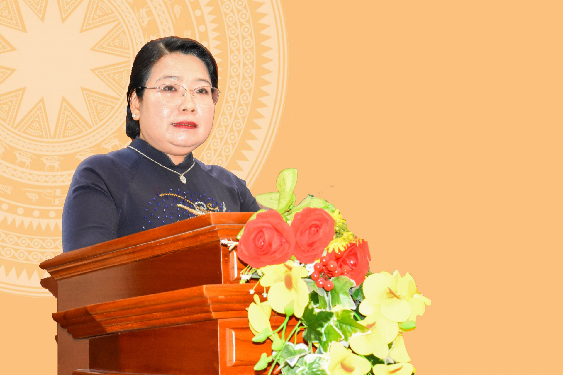 សុកត្រាំងយកចិត្តទុកដាក់គិតអានជីវភាពសម្ភារៈស្មារតីឱ្យជនរួមជាតិខ្មែរ