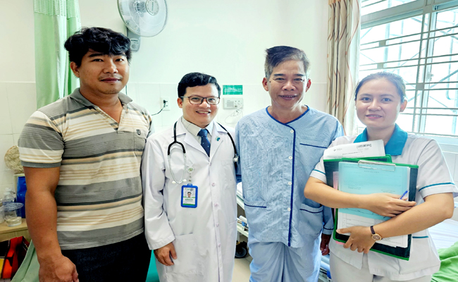 រោគសញ្ញាដំបូងនៃអ្នកជំងឺរីកប៉ោងសរសៃឈាមខួរក្បាល