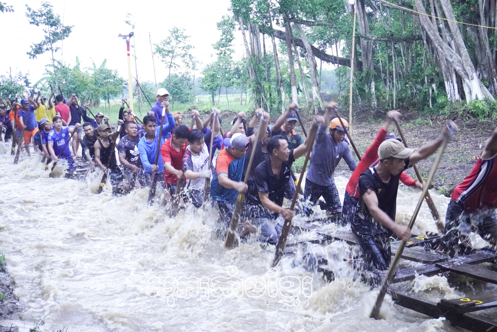 ក្រុមទូកងវត្តពុទ្ធរង្សីបឹងកក់ ត្រៀមឱ្យពិធីប្រណាំងទូកងនាពេលខាងមុខ