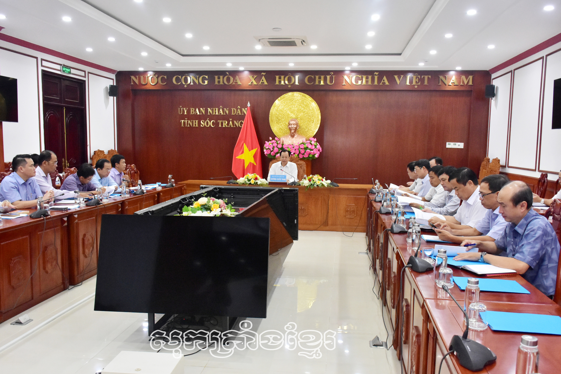 សហការម៉ត់ចត់បម្រើពិធីបុណ្យអកអំបុក-ប្រណាំងទូកងសុកត្រាំង
