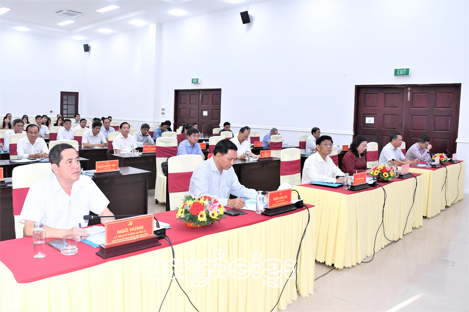 បន្តជំរុញស្មារតីសាមគ្គីដើម្បីបំបាត់ផ្ទះបណ្តោះអាសន្ន ផ្ទះទ្រុឌទ្រោមជូនគ្រួសារក្រ គ្រួសារក្បែរក្រ