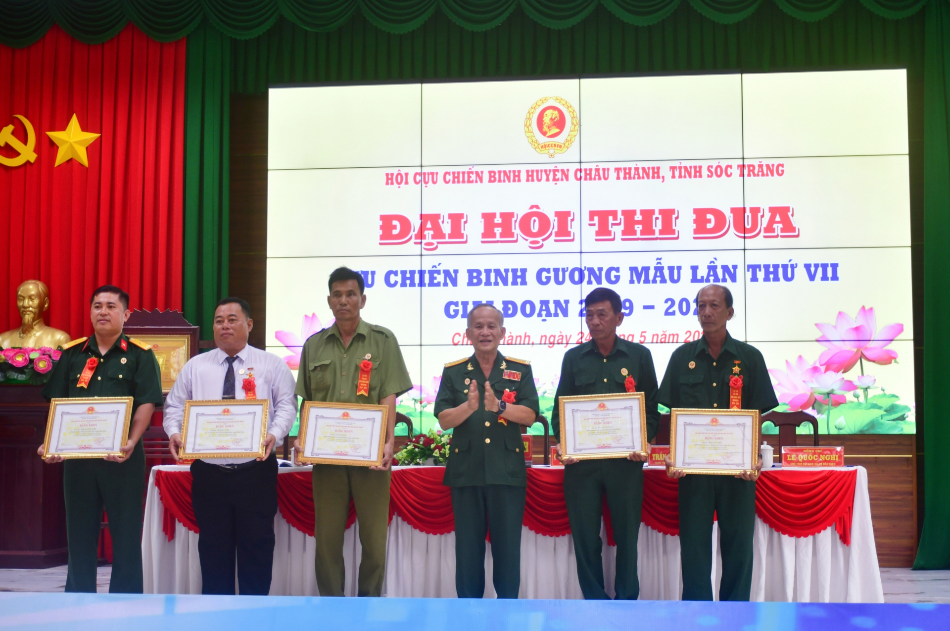 អតីតយុទ្ធជនចូវថាញ់ជួយគ្នាបន្ថយភាពក្រីក្រធ្វើសេដ្ឋកិច្ចពូកែ