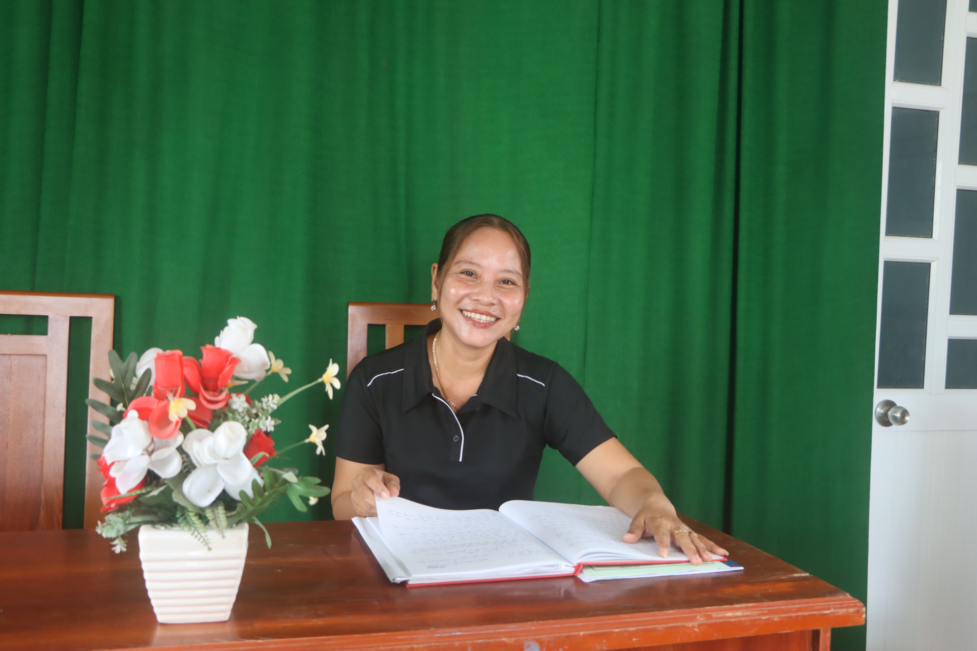 ប្រធានគណៈប្រជាជនភូមិអស់ពីចិត្តគិតអានប្រជាជន